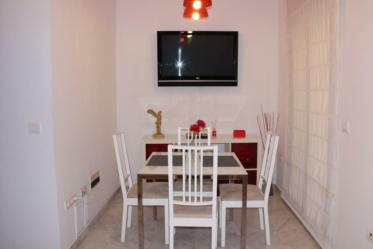 Apartamentos Rg Triana, Calle Castilla Con Patio Sevilla Exterior foto
