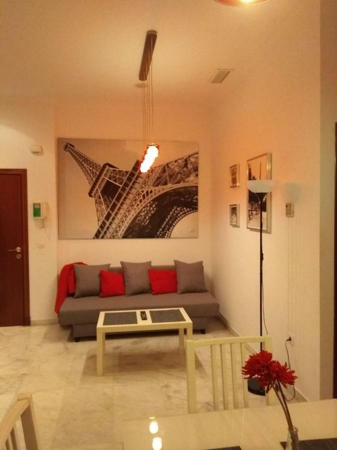 Apartamentos Rg Triana, Calle Castilla Con Patio Sevilla Exterior foto